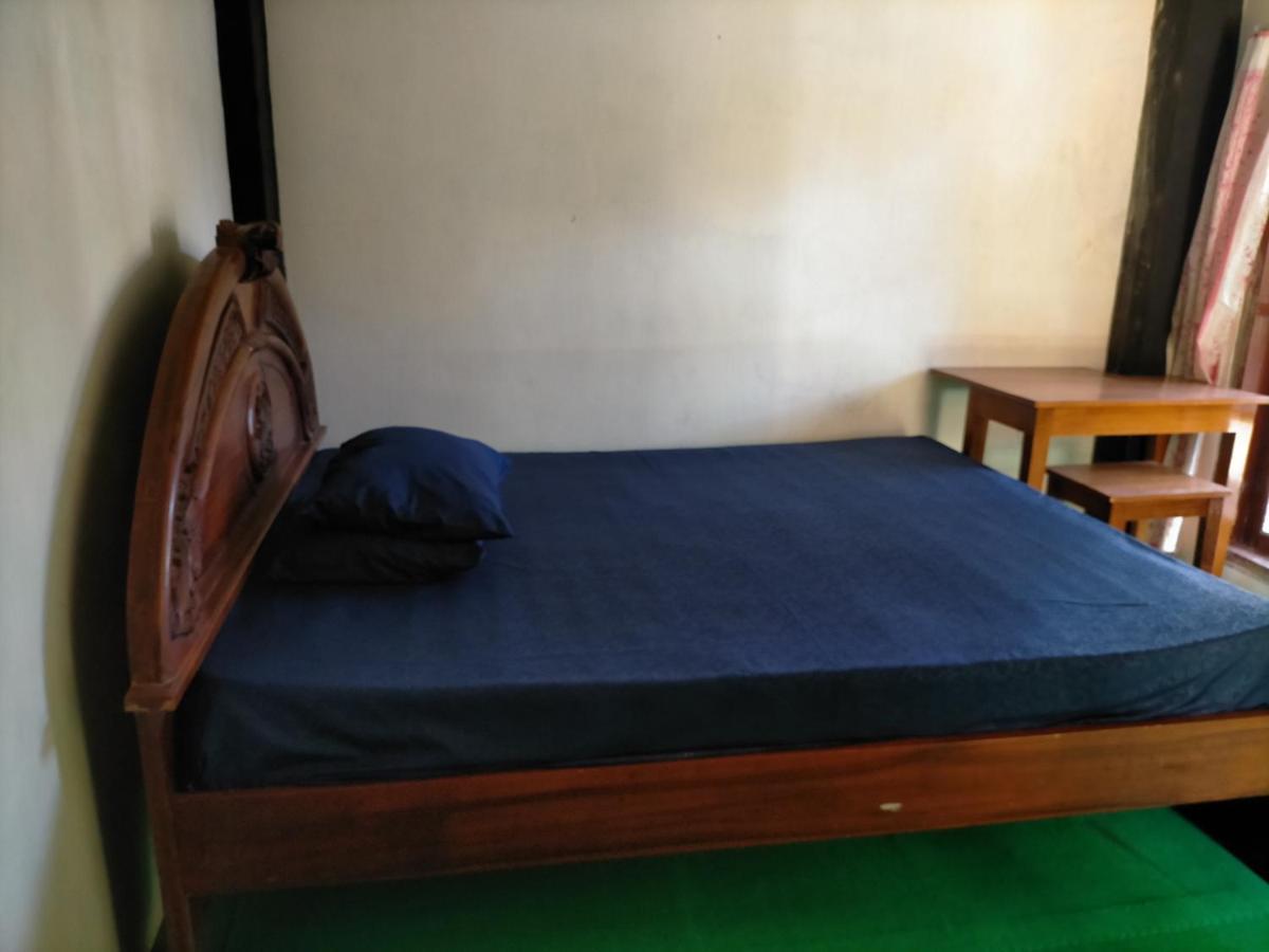 בניוואנגי Cheap Inn Banyuwangi מראה חיצוני תמונה