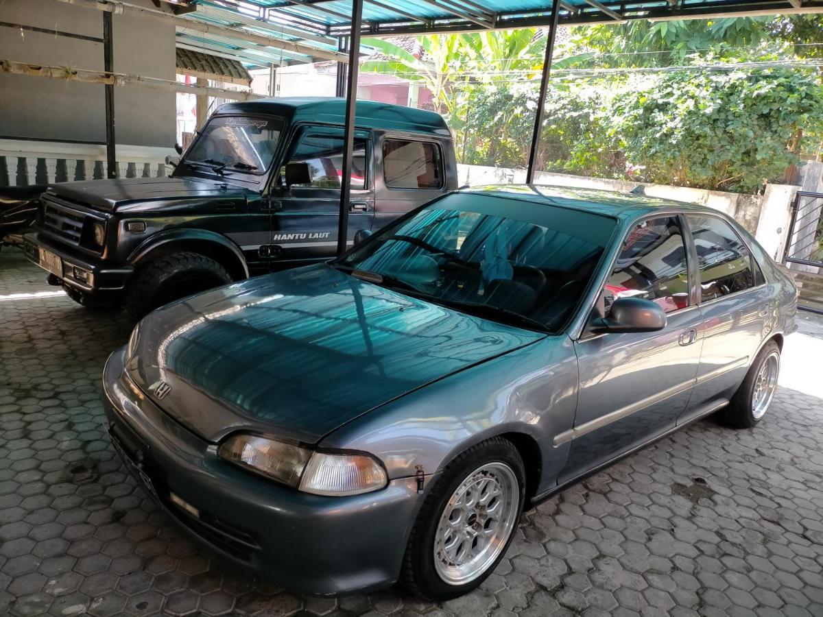 בניוואנגי Cheap Inn Banyuwangi מראה חיצוני תמונה